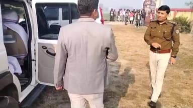 रुपौली: रूपोली विधानसभा क्षेत्र के परीक्षा केंद्रों का एसडीओ व एसडीपीओ ने किया औचक निरीक्षण