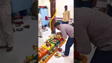 किरवली येथे विरेन चोरघे यांनी देव्हारा तयार करण्यासाठी केली आर्थिक मदत