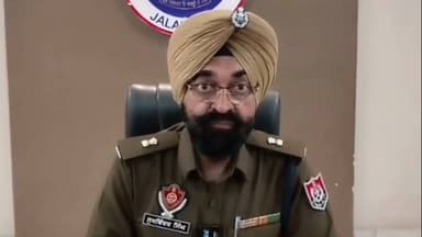 ਜਲੰਧਰ 1: ਨਵੀਂ ਬਾਰਾਧਰੀ ਦੀ ਪੁਲਿਸ ਨੇ ਜਲੰਧਰ ਦੇ ਵੱਖ-ਵੱਖ ਥਾਵਾਂ ਤੇ ਲੁੱਟਾਂ ਖੋਹਾਂ ਦੀ ਵਾਰਦਾਤਾਂ ਨੂੰ ਅੰਜਾਮ ਦੇਣ ਵਾਲਾ ਇੱਕ ਗਰੋ ਕੀਤਾ ਗ੍ਰਿਫਤਾਰ