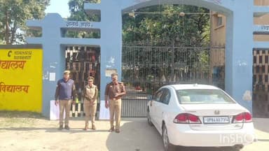 कुरावली: कुरावली क्षेत्र में बोर्ड परीक्षा को लेकर थाना अध्यक्ष ने पुलिस बल के साथ परीक्षा केंद्रों का किया निरीक्षण