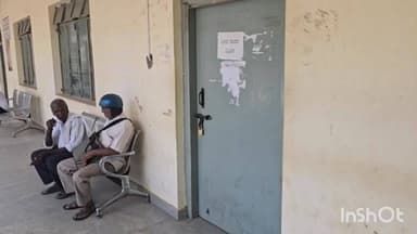 ಚಿಂತಾಮಣಿ: ಪ್ರಜಾ ಸೇವಾಸೌಧದಲ್ಲಿ ಇರುವ ಜನನ ಮರಣ ವಿಭಾಗದಲ್ಲಿ ಸಮಯಕ್ಕೆ ಬಾರದ ಅಧಿಕಾರಿಗಳ ವಿರುದ್ಧ ಅಕ್ರೋಶ!