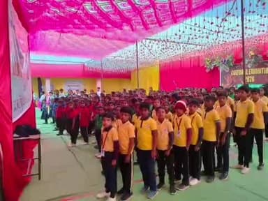 ओडगी: पी.एम. श्री सेजेस ओड़गी में 'धरोहर' प्रदर्शनी का भव्य आयोजन, सांस्कृतिक प्रदर्शन भी हुआ