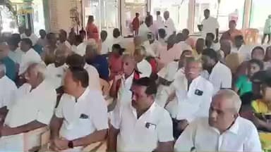 பவானி: செல்லியாண்டி அம்மன் கோவில் வளாகத்தில் புதிய அறங்காவலர் தலைவர் கைலாசம் பதவியேற்றுக்கொண்டார்