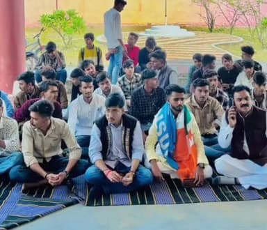 सुठालिया: सुठालिया शास महाविद्यालय में NSUI का धरना प्रदर्शन, अनियमितताओं पर प्रशासनिक लापरवाही का आरोप