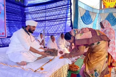 चारामा: जैसाकर्रा में त्रिदिवसीय सतगुरु कबीर सत्संग समारोह में शामिल हुईं विधायक सावित्री मंडावी