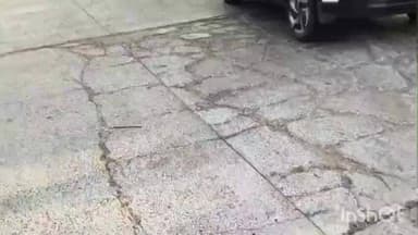 पवनी: रोड की 'मृत्यूचा सापळा'? अड्याळमधील जीवघेण्या वळणांवर प्रशासनाचे दुर्लक्ष; रक्ताचे सडे पडल्यावरच जाग येणार का ?