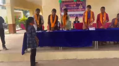 सीमलवाड़ा: राजकीय उच्च प्राथमिक विद्यालय रामसौर बड़ा में कक्षा 8 के छात्र-छात्राओं के सम्मान में विदाई समारोह का आयोजन