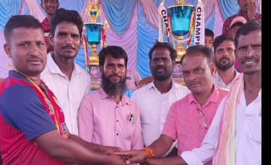 ವಡಗೇರಾ: ಕ್ರೀಡೆಯಿಂದ ದೈಹಿಕ ಮಾನಸಿಕವಾಗಿ ಸದೃಢರಾಗಬಹುದು: ಈಶಪ್ಪಗೌಡ