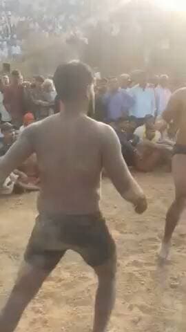 टेटिया बम्बर: देवघरा मेला: दंगल में बांका के प्रदीप यादव विजेता, सुल्तानगंज के राजु यादव उपविजेता रहे