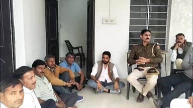 इंद्रगढ़: हस्तिनापुर–भीया सड़क निर्माण की मांग को लेकर ग्रामीणों ने सार्वजनिक निर्माण विभाग कार्यालय पर किया धरना प्रदर्शन