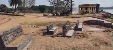 पाकरटांड: पर्यटन विभाग, झारखंड सरकार द्वारा गरजा शंख नदी किनारे बन रहे विकास कार्य का समिति ने किया निरीक्षण