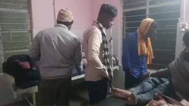 बोरियो: चांदनी चौक बड़ा पुल के पास दो बाइकों की टक्कर में पिता-पुत्र घायल