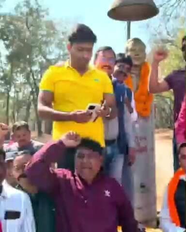 चुरचु: गिद्दी में कर्पूरी ठाकुर की 38वीं पुण्यतिथि पर श्रद्धांजलि सभा आयोजित