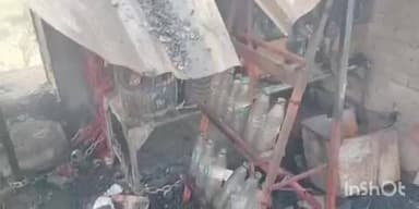 दनियावां: बिहटा-सरमेरा पथ पर कंचनपुर गांव के पास जनरल स्टोर में आग, ₹1 लाख का सामान राख