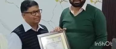 बेनीपट्टी: बिहार विधानसभा चुनाव में उत्कृष्ट कार्य करने वाले 92 कर्मियों को बेनीपट्टी एसडीएम ने किया सम्मानित