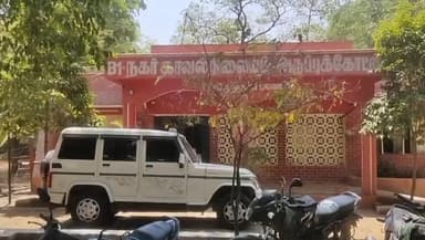 அருப்புக்கோட்டை: பாளையம்பட்டி சர்ச் தெருவில் கூலித்தொழிலாளி வீட்டின் மேற்கூறையில் தூக்கிலிட்டு தற்கொலை நகர போலீசார் விசாரணை