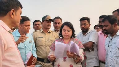 ಅಳ್ನಾವರ: ಅಳ್ನಾವರ ತಾಲೂಕಿನ ವಿವಿಧ ಗ್ರಾಮಗಳ ಜನರ ಸಮಸ್ಯೆಗಳನ್ನ ಆಲಿಸಿದ ಧಾರವಾಡ ಜಿಲ್ಲಾಧಿಕಾರಿ ಸ್ನೇಹಲ್.ಆರ್