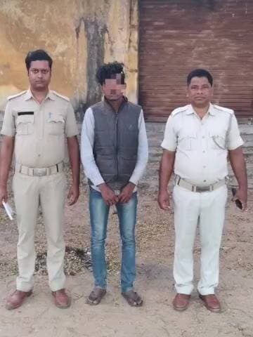 କାକଟପୁର: ନାବାଳିକାକୁ ଅପହରଣ ମାମଲାରେ କାକଟପୁର ଥାନା ପୋଲିସ ଦ୍ୱାରା ଜଣେ ଗିରଫ l