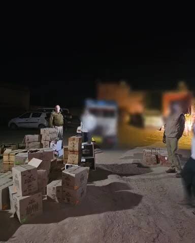 तारानगर: साहवा थाना पुलिस ने हाईवे पर नाकाबंदी में शराब से भरी पिकअप की जब्ती की, 15 लाख की शराब व दो तस्कर गिरफ्तार