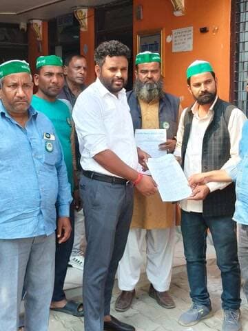 भारतीय किसान यूनियन भानू के कार्यकर्ताओं ने तहसील उपाध्यक्ष आलम खान के नेतृत्व में 8 सूत्रीय ज्ञापन EO पचपेड़वा को सौंपा