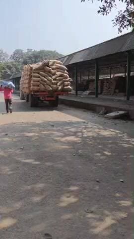 कलीनगर: मंडी के धान क्रय केंद्रों की जांच शुरू होते ही बाहर से आने लगा स्टॉक, डीएम से की गई शिकायत