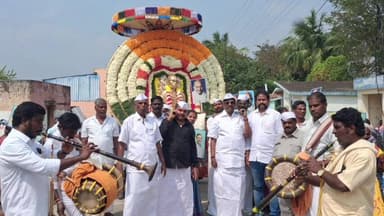 மதுராந்தகம்: வெள்ள புத்தூர் பகுதியில் காந்தி திருவுருவச் சிலையுடன் ஊர்வலம் நடைபெற்றது