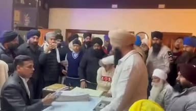 #यूपी,रामपुर जिले के बिलासपुर में सेंट फ्रांसिस #स्कूल में फादर #प्रिंसिपल जोसेफ की #पिटाई
#छात्रों का आरोप– सजा देने ...