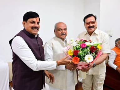 सारंगपुर: भोपाल: राज्य मंत्री गौतम पेटवाल से सहारनपुर क्षेत्र के भाजपा नेताओं ने की मुलाकात