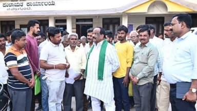 ನವಲಗುಂದ: ನವಲಗುಂದ ತಾಲೂಕಿನ ಜನರ ಸಮಸ್ಯೆಗಳನ್ನ ಆಲಿಸಿದ ಶಾಸಕ ಎನ್ ಎಚ್ ಕೋನರಡ್ಡಿ