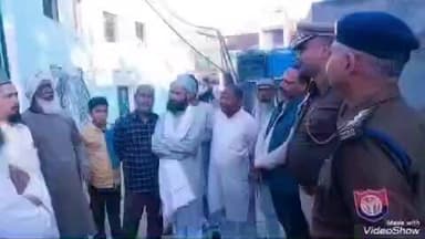 लालगंज: हलिया में सीओ ने बोर्ड परीक्षा और ध्वनि प्रदूषण के मद्देनज़र धार्मिक स्थलों का भ्रमण कर होलिका स्थल का किया निरीक्षण