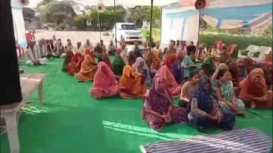 टेहरोली: धवारी में भक्त प्रहलाद की कथा सुनने भारी जनसैलाब उमड़ा, श्रद्धालु जमकर झूमे