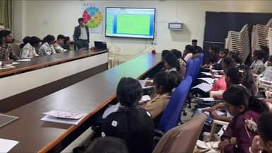 શહેરા: શહેરાની સરકારી વિનયન કોલેજમાં સામાજિક વિજ્ઞાનમાં સંશોધન પદ્ધતિઓ પર એક દિવસીય વર્કશોપ યોજાયો હતો