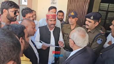 Rewa MP: कुत्ते को ज्ञापन वाली हरकत पर बवाल, पुलिस ने 300 आंदोलनकारियों पर दर्ज की FIR,,
#rewa #hilights #bhopal #mauga...