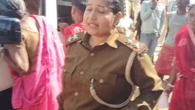 #जमुई में भारी बवाल | महिला दरोगा फस गई ग्रामीणों के बीच || पकड़ने गई थी ईट से ओवरलोड ट्रैक्टर को || खदेर कर ड्राइवर को ...