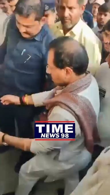 कब्जा ख़ाली कराकर गरीब को दिलाई दुकान समालखा विधायक मनमोहन भड़ाना ने स्वयं पहुंच कर ताला खुलवाया
#Manmohan Bhadana