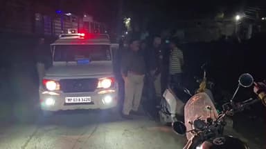 सुसनेर: मेला ग्राउंड में ASP व SDOP ने किया घटनास्थल का निरीक्षण, युवक पर फायरिंग मामले की जांच शुरू