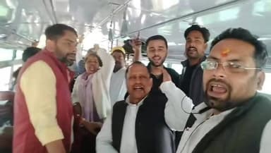 लखनऊ में विधानसभा घेराव करने जा रहे चंदौली के कांग्रेस कार्यकर्ताओं को पुलिस ने किया गिरफ्तार #Purvanchaltimes #Chandaul...