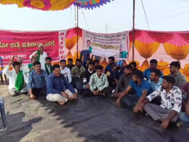 ಜಗಳೂರು: ಕಾರ್ಮಿಕರ ವಜಾ; ಮಠದದ್ಯಾಮನಹಳ್ಳಿ ಬಳಿ ಕಾರ್ಮಿಕರ ಆಹೋರಾತ್ರಿ ಧರಣಿ