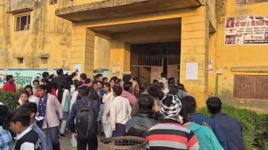 अलीगंज: यूपी बोर्ड की परीक्षा आज से शुरू, अलीगंज तहसील क्षेत्र में 30 केंद्रों पर परीक्षा, 7 अतिसंवेदनशील और 17 संवेदनशील केंद्र