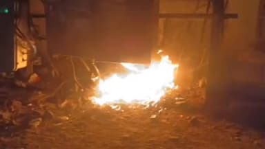 तळोदा: तळोदा शहरात रात्रीच्या वेळेत विद्युत रोहित्राला भीषण आग