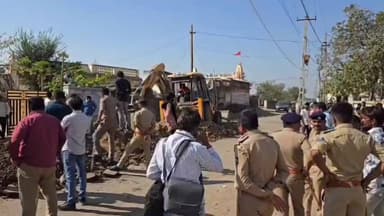 અંજાર: રામપર-તુણા ગામમાં 66 KVA વીજ લાઈનનું કામ પોલીસ બંદોબસ્ત વચ્ચે શરૂ