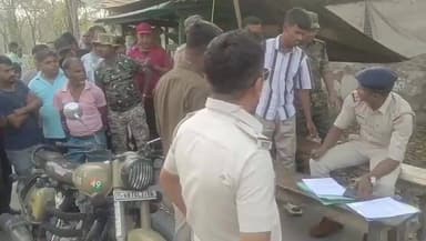 কালচিনি: দলসিংপাড়ায় ৮০ বোতল কফ সিরাপ সহ গ্রেফতার ২ যুবক