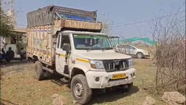 बदरवास: लुकवासा में 18 मवेशियों से भरा वाहन जब्त, एक पशु तस्कर गिरफ्तार, सभी मवेशी गोशाला भेजे गए