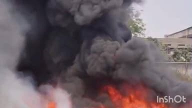 ચોરાસી: ઊન વિસ્તારમાં આવેલ માધવ પાર્કમાં વેસ્ટેજ કચરાના અંદર અજાણ્યા એ આગ લગાવતા આસપાસના લોકોના અંદર ભયનો માહોલ ફેલાયો.