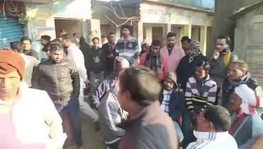 गुठनी: सिवान: गुठनी बाजार में चोरों ने ज्वेलरी की दुकान का शटर काटकर की भीषण चोरी