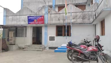 পাথরপ্রতিমা: খড়ের গাদা পোড়ার ঘটনা নজরে আসায় পাথর প্রতিমার জি প্লটের ইন্দ্রপুর বাজারে মাইকিং করে প্রচার গোবর্ধনপুর কোস্টাল থানার