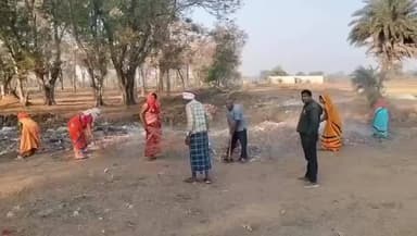 कुरूद: ग्राम छाती के मुक्तिधाम की साफ-सफाई का अभियान चल रहा है