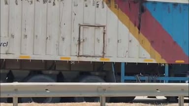 कुदरा: दिल्ली-कोलकाता हाईवे पर ट्रेलर में ट्रक ने पीछे से मारी टक्कर, कुछ देर के लिए परिचालन बाधित, NHAI और पुलिस पहुंची