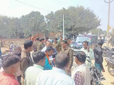 टांडा: हंसवर थाना क्षेत्र में परीक्षा देकर घर लौट रहे तीन छात्र घायल, तेज रफ्तार बाइक अनियंत्रित होकर पलटी, सीएचसी में भर्ती