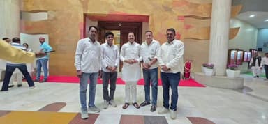 घट्टिया: विधायक सतीश मालवीय ने विधानसभा सत्र में कार्यकर्ताओं से मुलाकात की